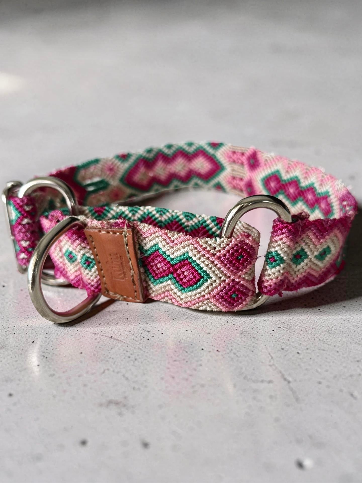 The Palm Martingale Collar